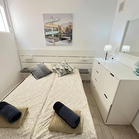 Modern, Cozy And Peaceful Oceanfront Oasis Apartment